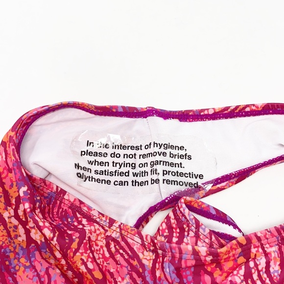 Juan UC One Piece Swimsuit - Picture 10 of 12